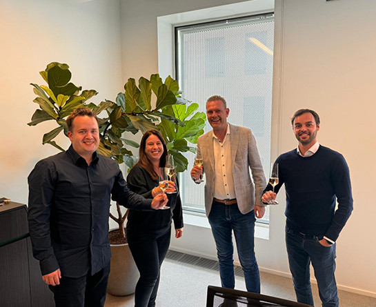 AXI Group neemt Datalink over