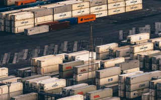 Containers in de haven