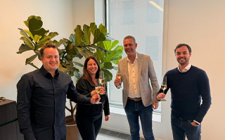 AXI Group neemt Datalink over